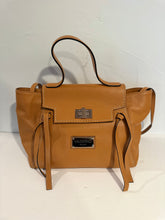Load image into Gallery viewer, Valentino Caramel Bag